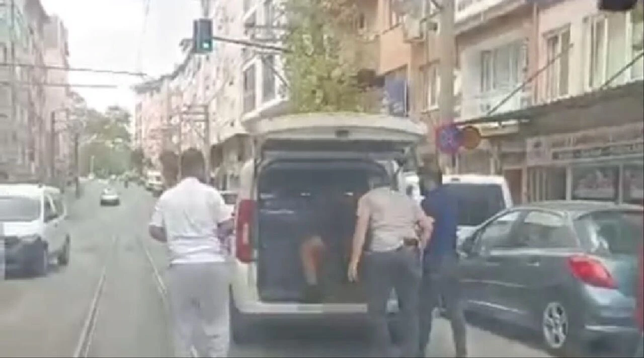 Film gibi operasyon! Kapkaççılar iç çamaşırlarıyla yakalandı - 3. Resim