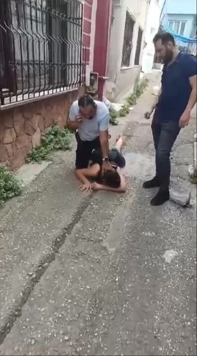 Film gibi operasyon! Kapkaççılar iç çamaşırlarıyla yakalandı - 2. Resim