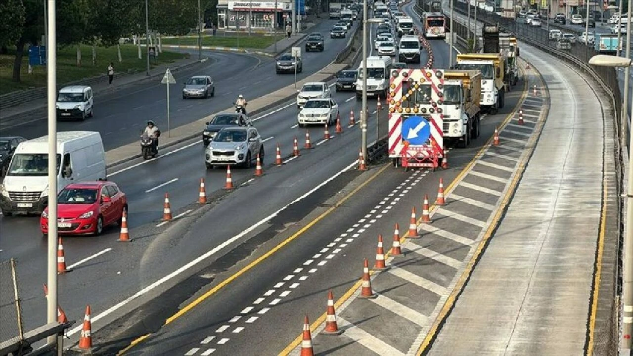 Metrobüs kazasının ardından yeni yapılan beyaz yolun güvenilirliği gündeme geldi - 1. Resim
