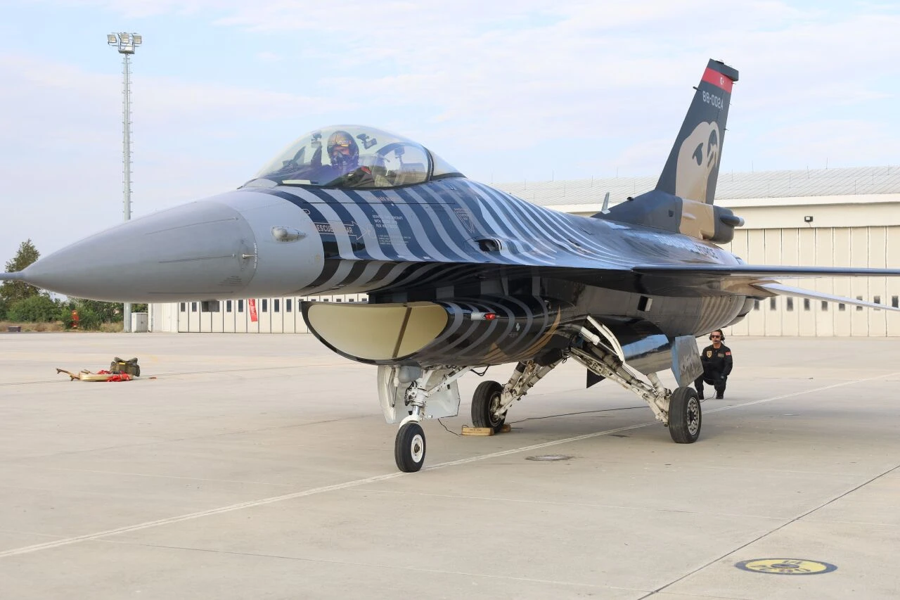 SOLOTÜRK 30 Ağustos Zafer Bayramında uçuş rekoru kıracak! Binbaşı Murat Bakıcı: Deli kanı taşıyoruz - 6. Resim