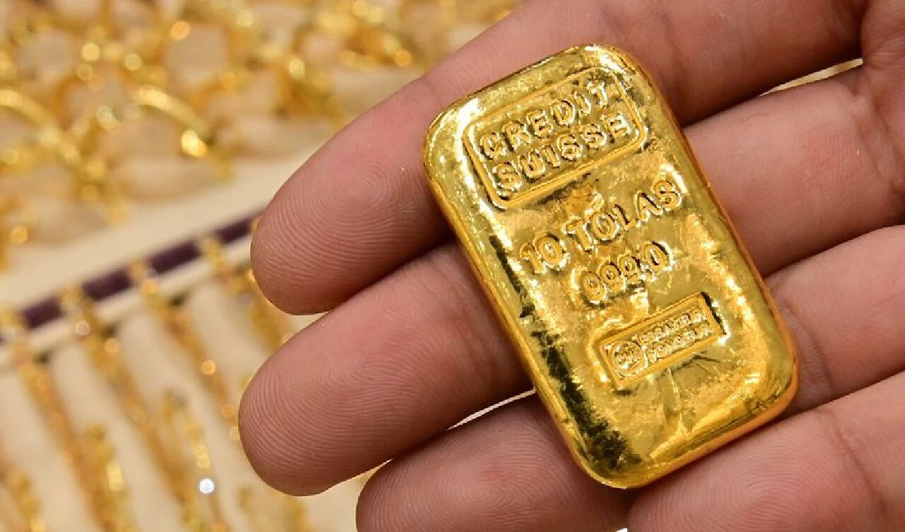 Altına rekor kırdıracak veri belli oldu! Uzman isim canlı yayında altın fiyatları için hesap yaptı: 5 Kasım'da her şey değişebilir