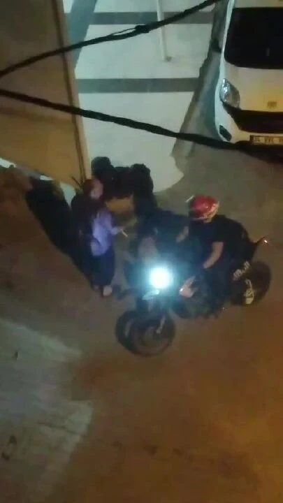 Halk otobüsü şoförü aracın farını kapatmadığı için dayak yedi! - 1. Resim