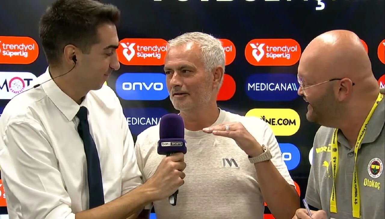 Jose Mourinho maç önü röportajında spikere takılmaya devam ediyor! - 1. Resim