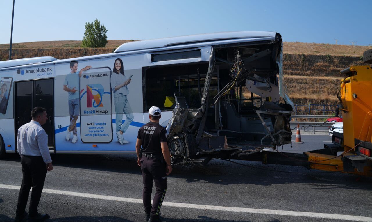 Son dakika | İstanbul'daki ölümlü metrobüs kazası sonrası 8 şüpheliden 5'i tutuklandı - 3. Resim