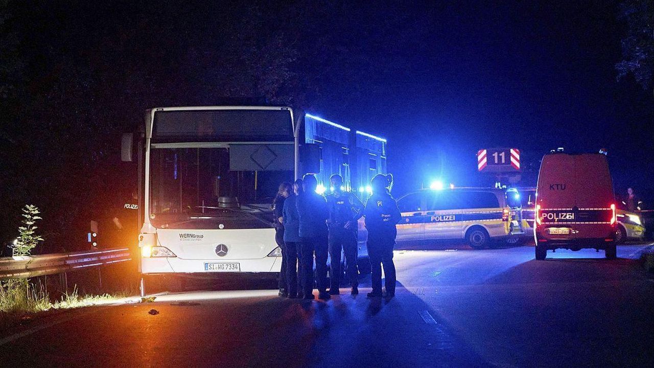 Almanya’da otobüste bıçaklı saldırı: Çok sayıda yaralı var