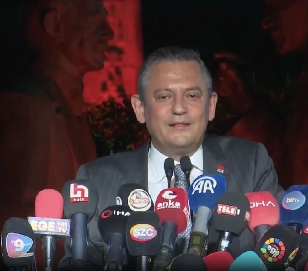 Cumhurbaşkanı Erdoğan'ı darbe yapmakla suçlamıştı! CHP, AK Partili seçmene gerizekalı diyen Dilruba Kayserilioğlu'nu onur konuğu yaptı - 2. Resim