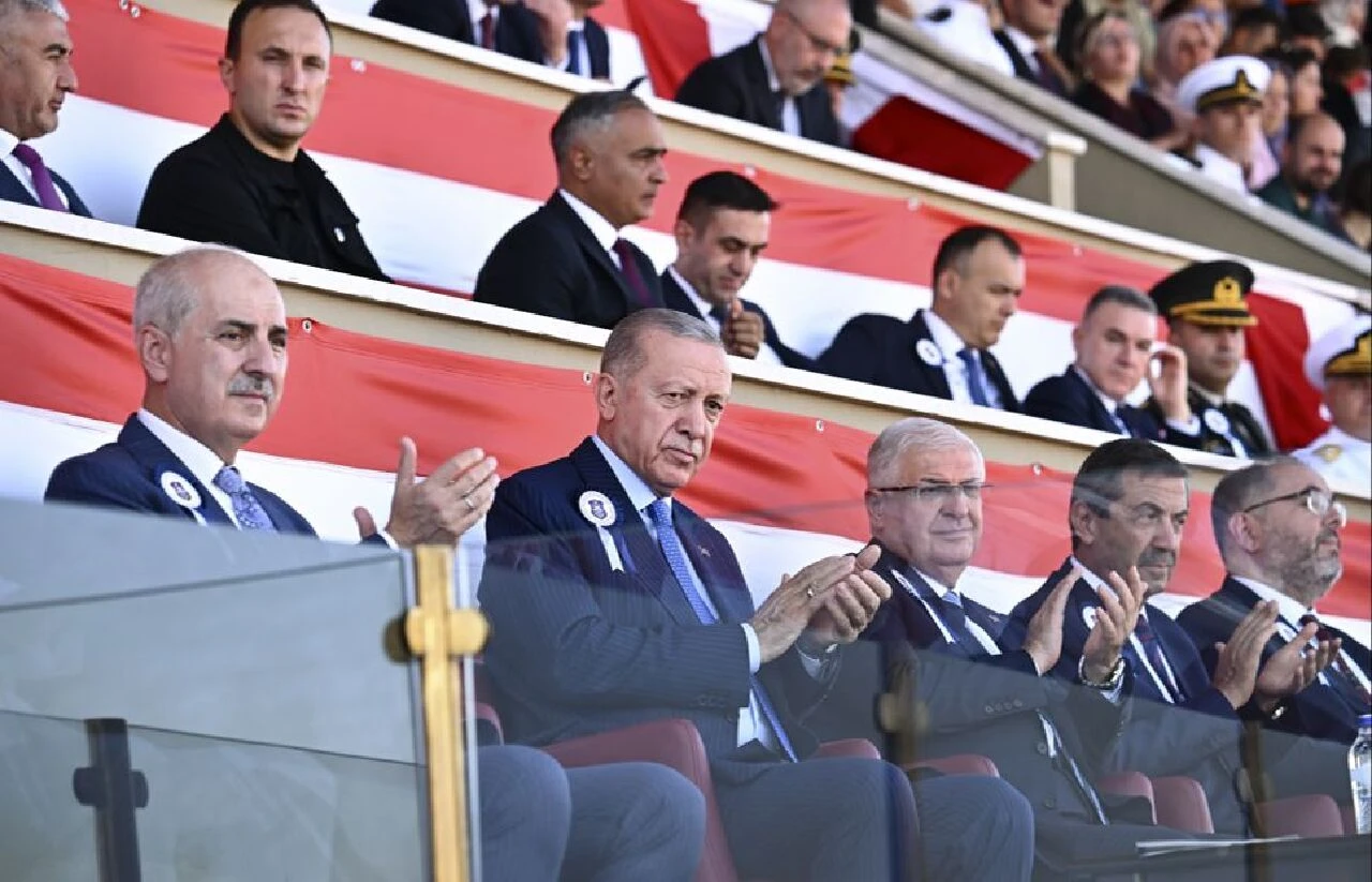 Son dakika | Cumhurbaşkanı Erdoğan'dan İsrail göndermeli mesaj: Onların demir kubbesi varsa bizim de çelik kubbemiz olacak - 3. Resim