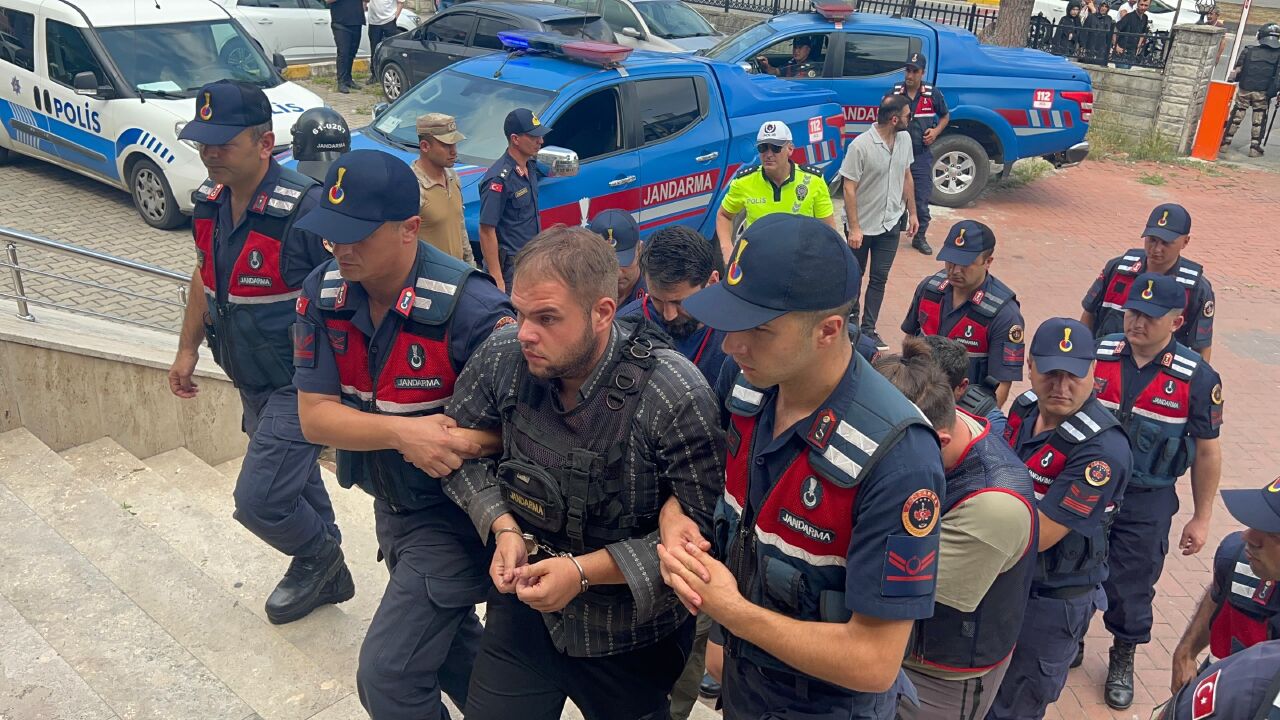 Trabzon'da 3 kişiyi öldürüp evi ateşe vermişti! İfadesi dehşete düşürdü - 3. Resim