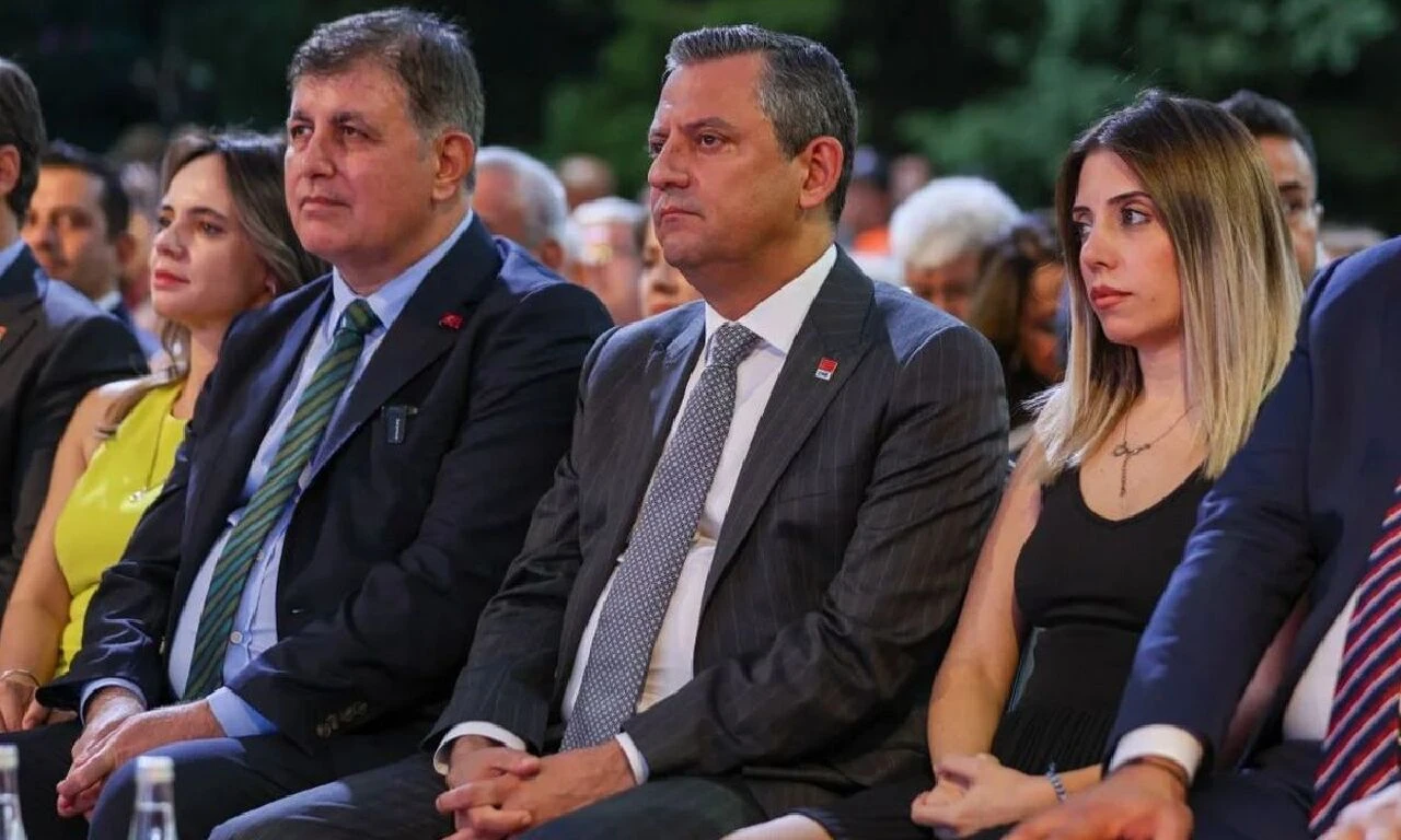 CHP'de tüzük mesaisi! CHP lideri Özgür Özel, Kemal Kılıçdaroğlu ile görüşecek - 1. Resim