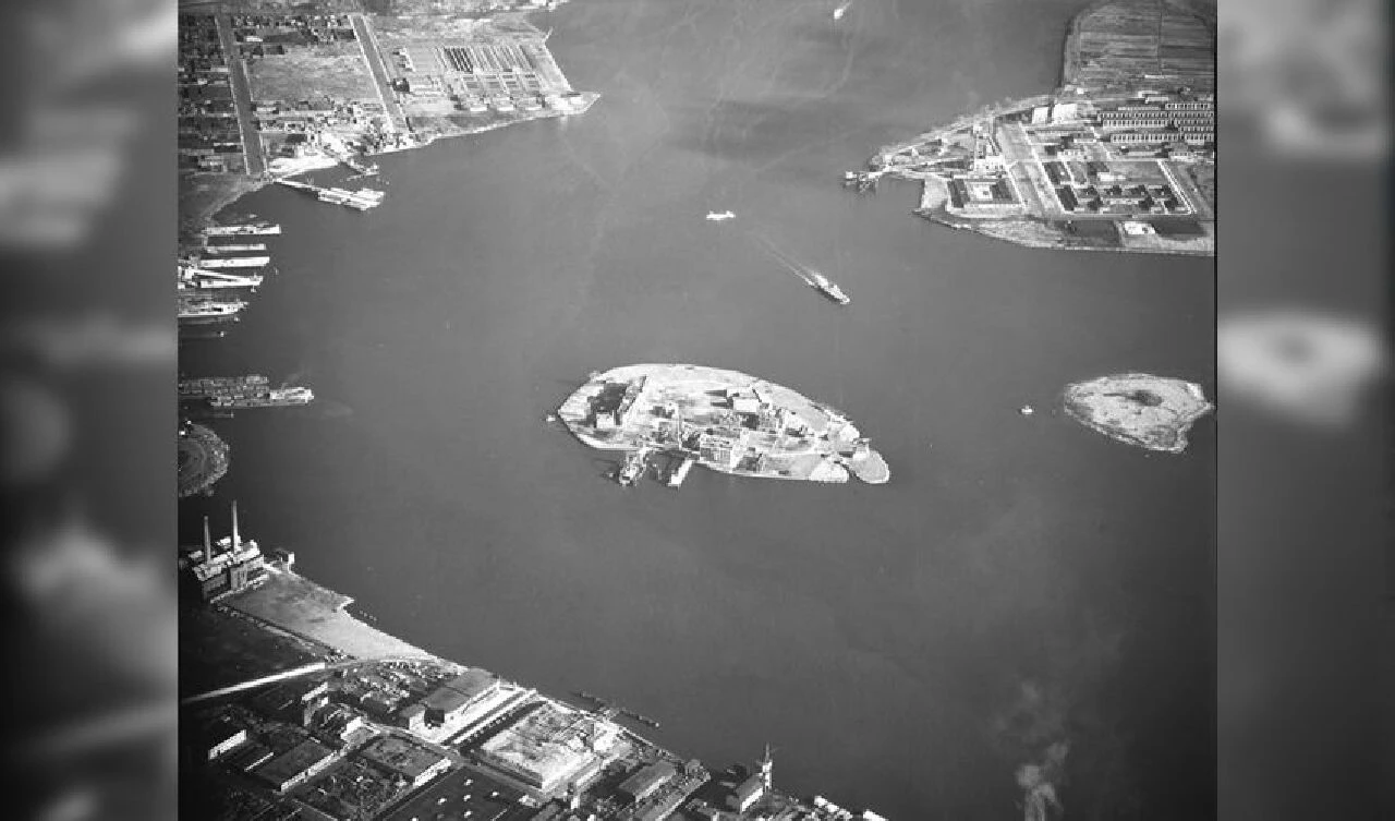 New York'tan bir taş atımı mesafedeki gizemli ada! Tamamen terk edilmiş ve halkın girişine kapalı - 5. Resim