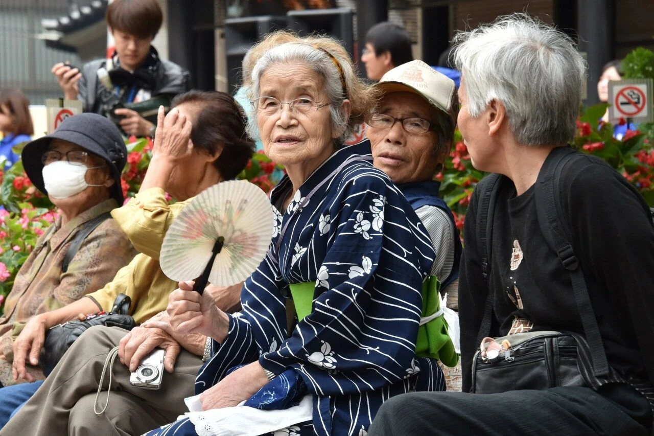 Sadece 6 ayda 40 bin kişi evde yalnız ölü bulundu! Japonya sessiz ölümlerin önünü alamıyor - 1. Resim