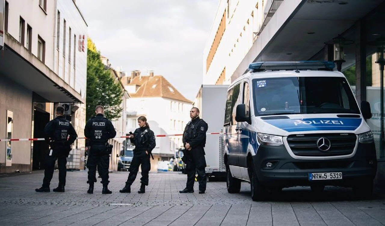Ülkeden 28 kişi gönderildi! Almanya sınır dışı sebebini açıklayıp göçmenlere sert mesaj verdi