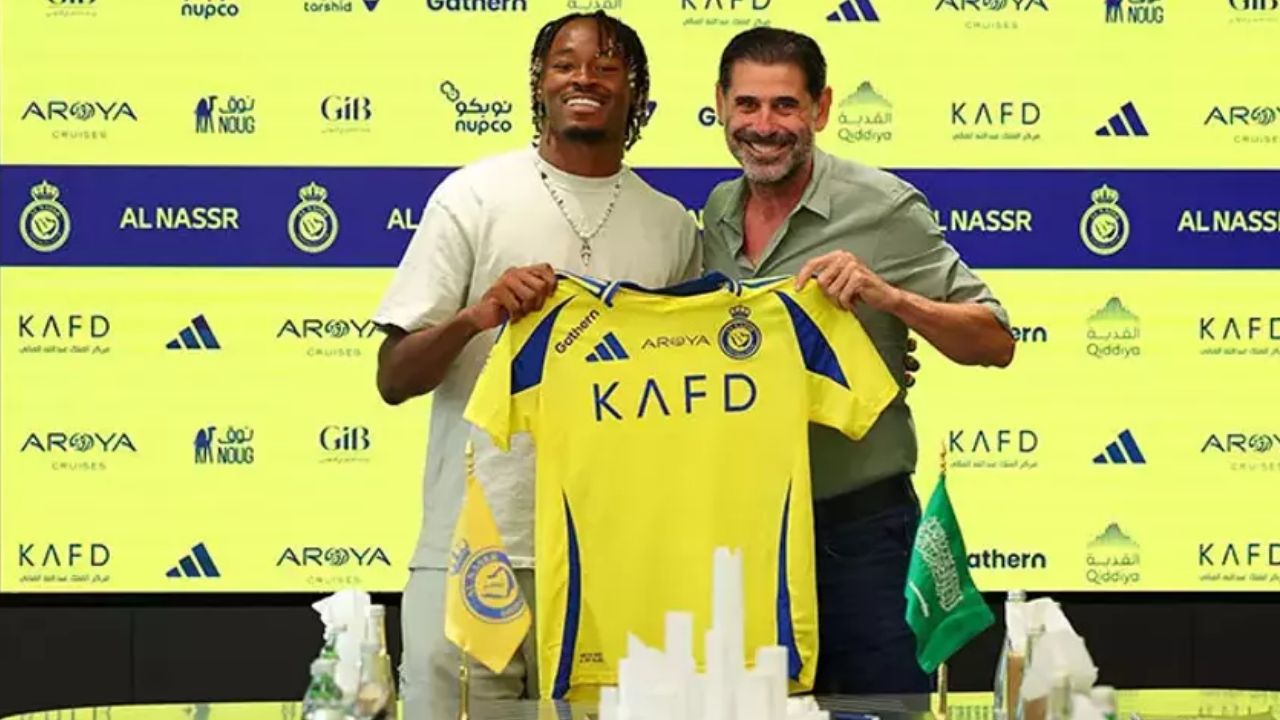 Al Nassr, Mohamed Simakan&#039;ı renklerine bağladı!