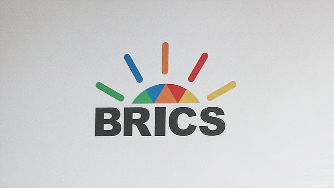 BRICS’e üye olan ülkeler arasında Brezilya, Rusya, Hindistan yer alıyor