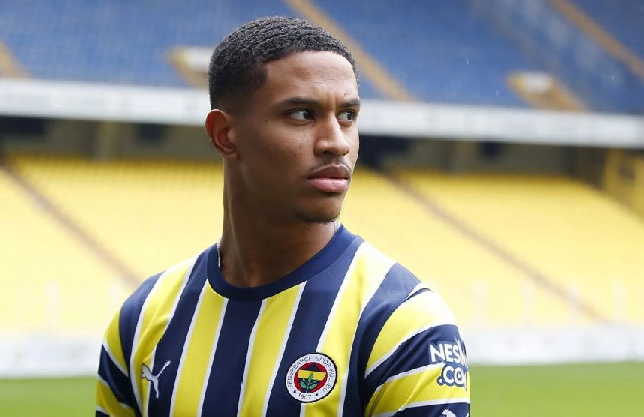 Fenerbahçe'den Jayden Oosterwolde'ye transfer sözü