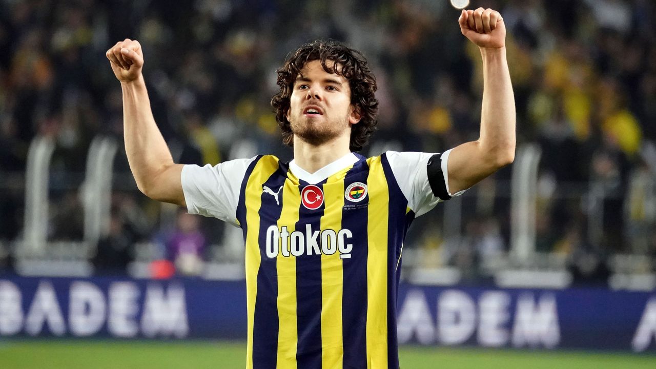 Fenerbahçe'nin takımda kalması için Ferdi Kadıoğlu'na yaptığı dev teklif ortaya çıktı!