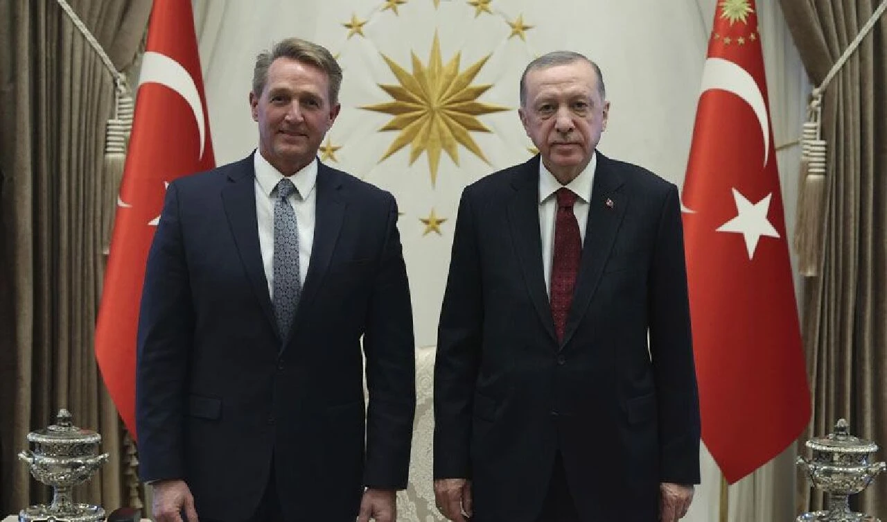 ABD'nin Ankara Büyükelçisi Jeff Flake Türkiye'ye övgüler dizerek veda etti: Üstlendiği rolden dolayı minnettarız - 1. Resim