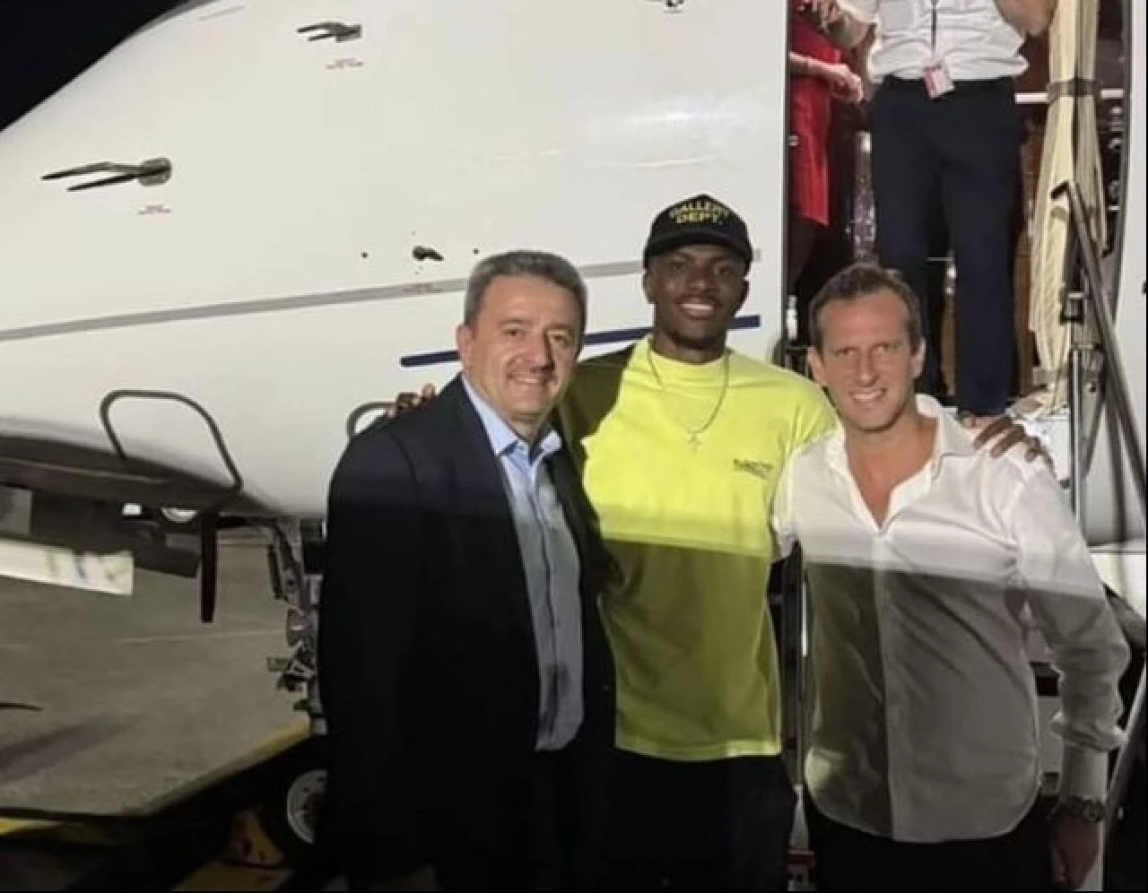 Osimhen, 100 milyon euroluk piyasa değeriyle en pahalı 4. forvet olarak biliniyor