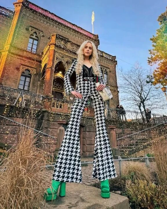 Sevgilisinin psikolojik baskısı yüzünden 8 ameliyat olup boyunu uzattı! Sağlığından oldu - 4. Resim