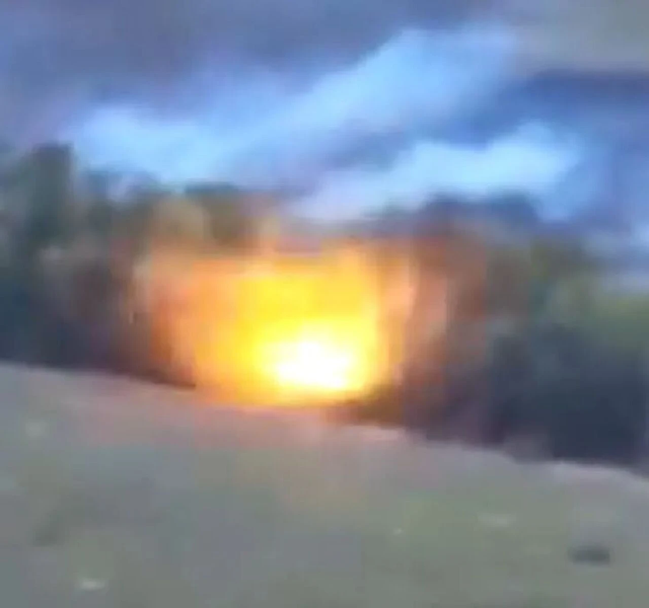 Ukrayna'nın alev makinesi saklanan Rus askerlerini avladı! O anlar kameraya böyle yansıdı