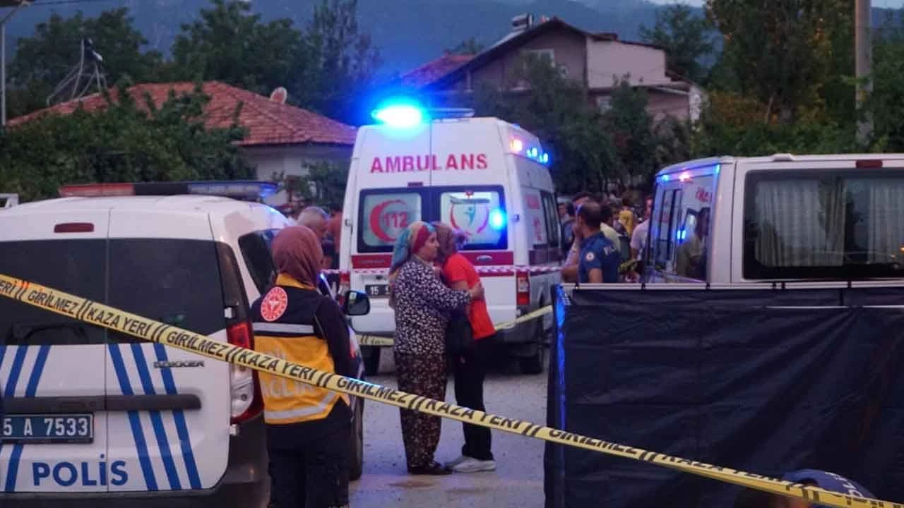 Burdur'da baba-oğula hain pusu: İş yerlerinin önünde kurşun yağmuruna tutuldular! Olay anı kamerada