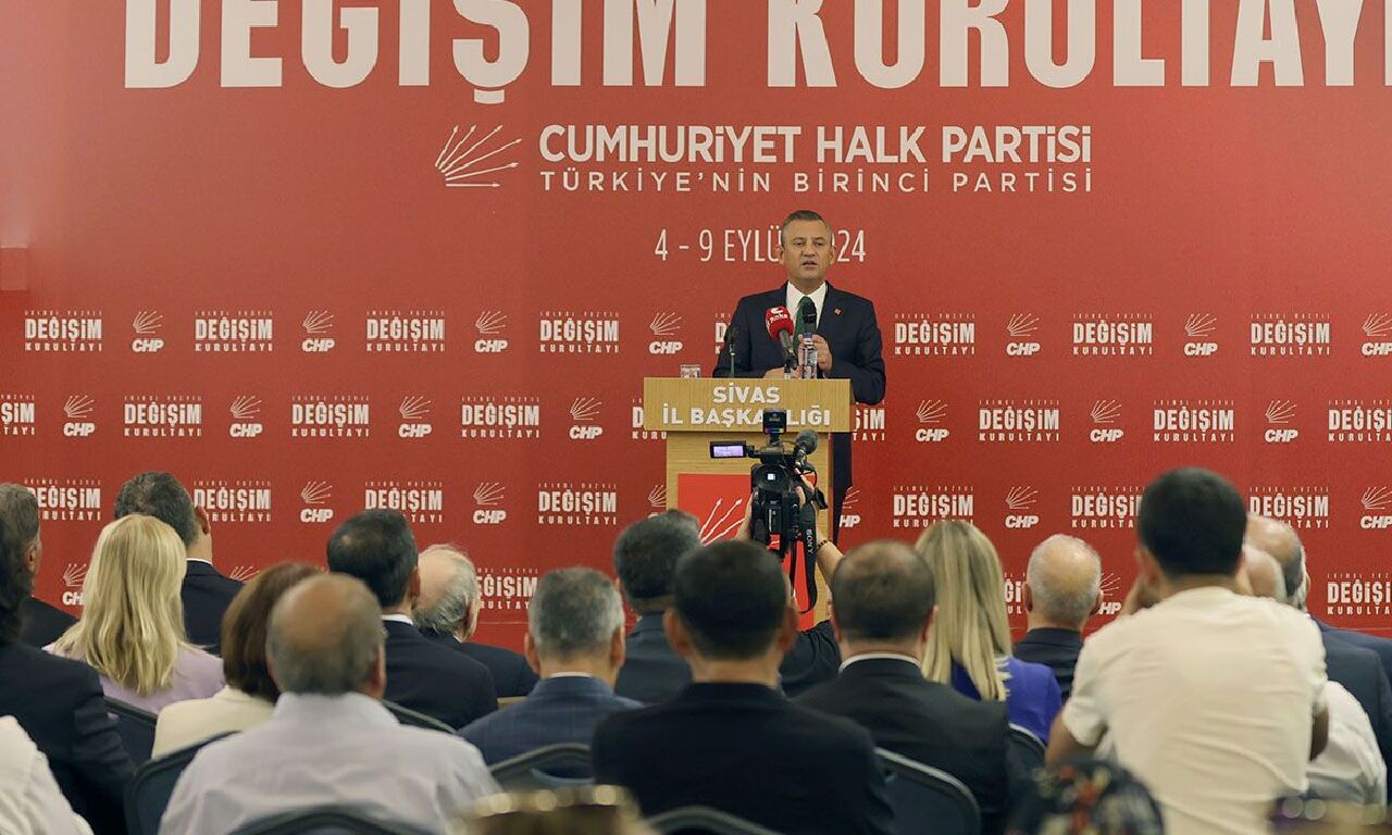 CHP'de kurultay süreci için sembolik start! Özgür Özel'den dikkat çeken mesajlar - 1. Resim