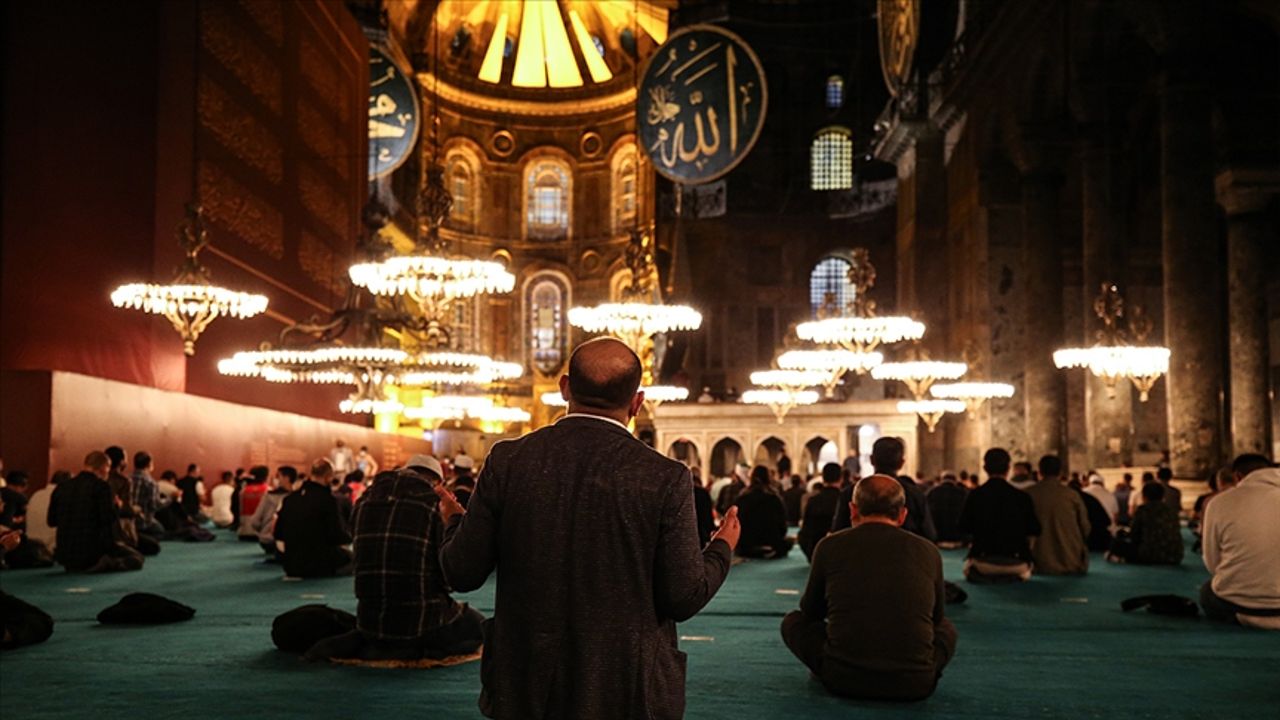 Mevlid Kandili bugün başlayan Rebiülevvel ayının 12. gecesi idrak edilecek