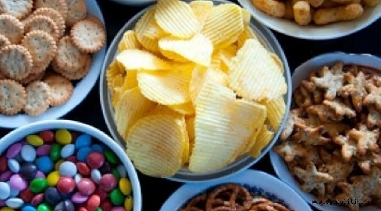 Okullarda gıda zehirlenmeleri arttı! Yetkililer ölümle sonuçlanan vakaların ardından 2 ürüne dikkat çekti