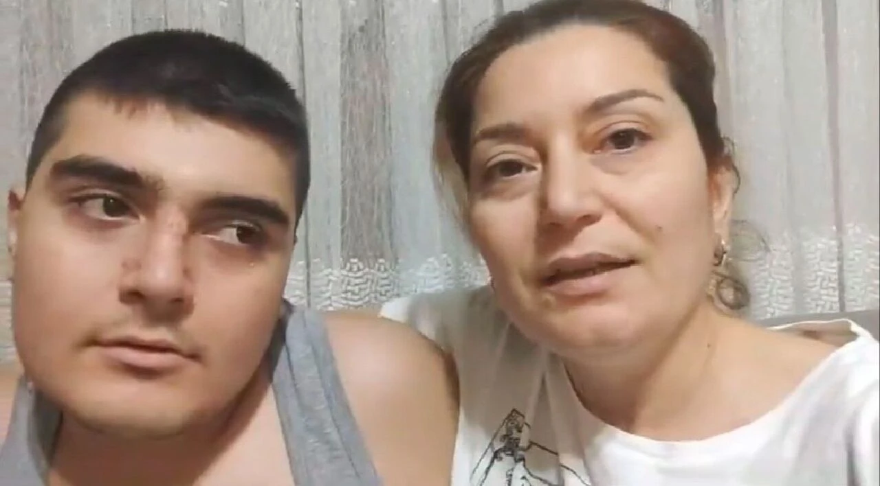 Vicdanları yaralayan görüntü! Otizmli genci dakikalarca dövdü