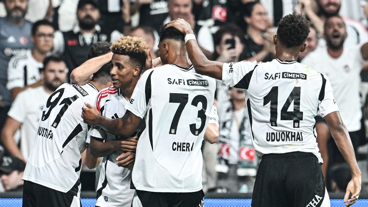 Beşiktaş UEFA Avrupa Ligi için kadro bildirimini yaptı: 3 isim yok