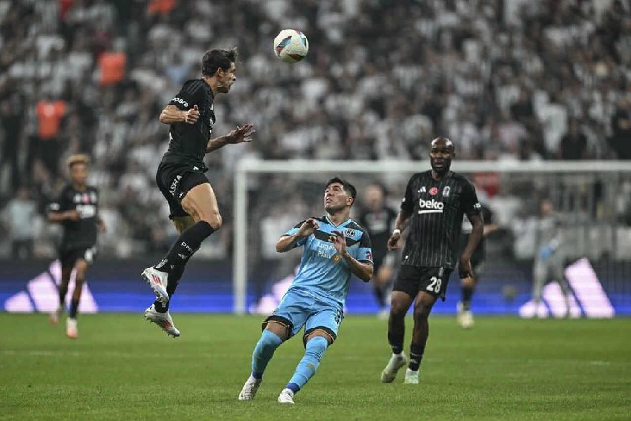 Beşiktaş UEFA Avrupa Ligi isim listesinde Rafa Silva, Semih Kılıçsoy ve Ciro Immobile yer aldı - 2. Resim