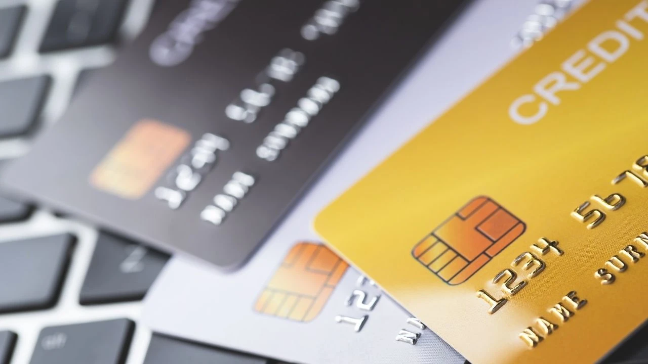 Halk kredi ve kartlara sarıldı, mevduat geriledi! BDDK açıkladı