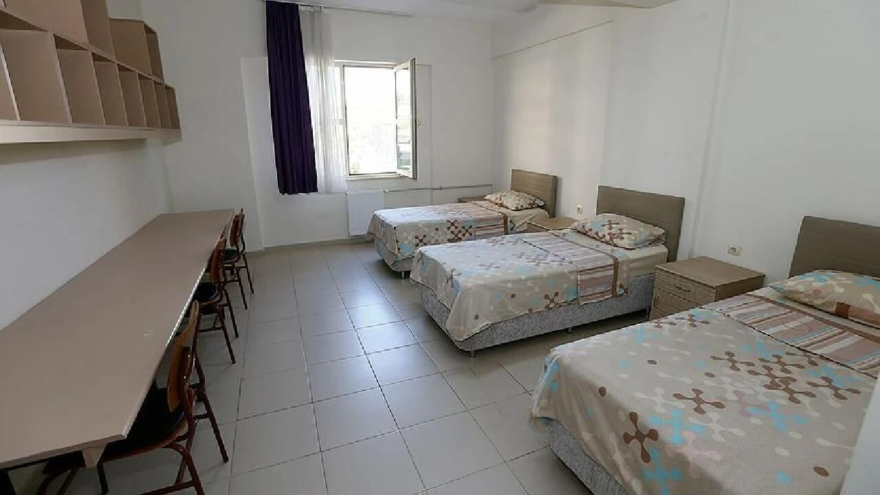 KYK yurt ilk kayıt ücretleri yatırıldıktan sonra taahhütname onayı yapılması gerekiyor