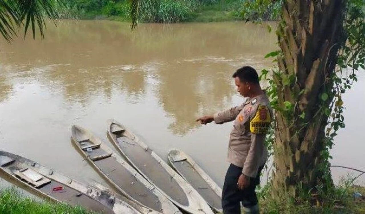 Nehirde serinlemek istedi, canavar tarafından ikiye bölündü! Polis vücudunun yarısını arıyor - 2. Resim