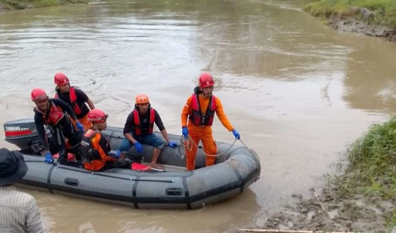 Nehirde serinlemek istedi, canavar tarafından ikiye bölündü! Polis vücudunun yarısını arıyor - 1. Resim