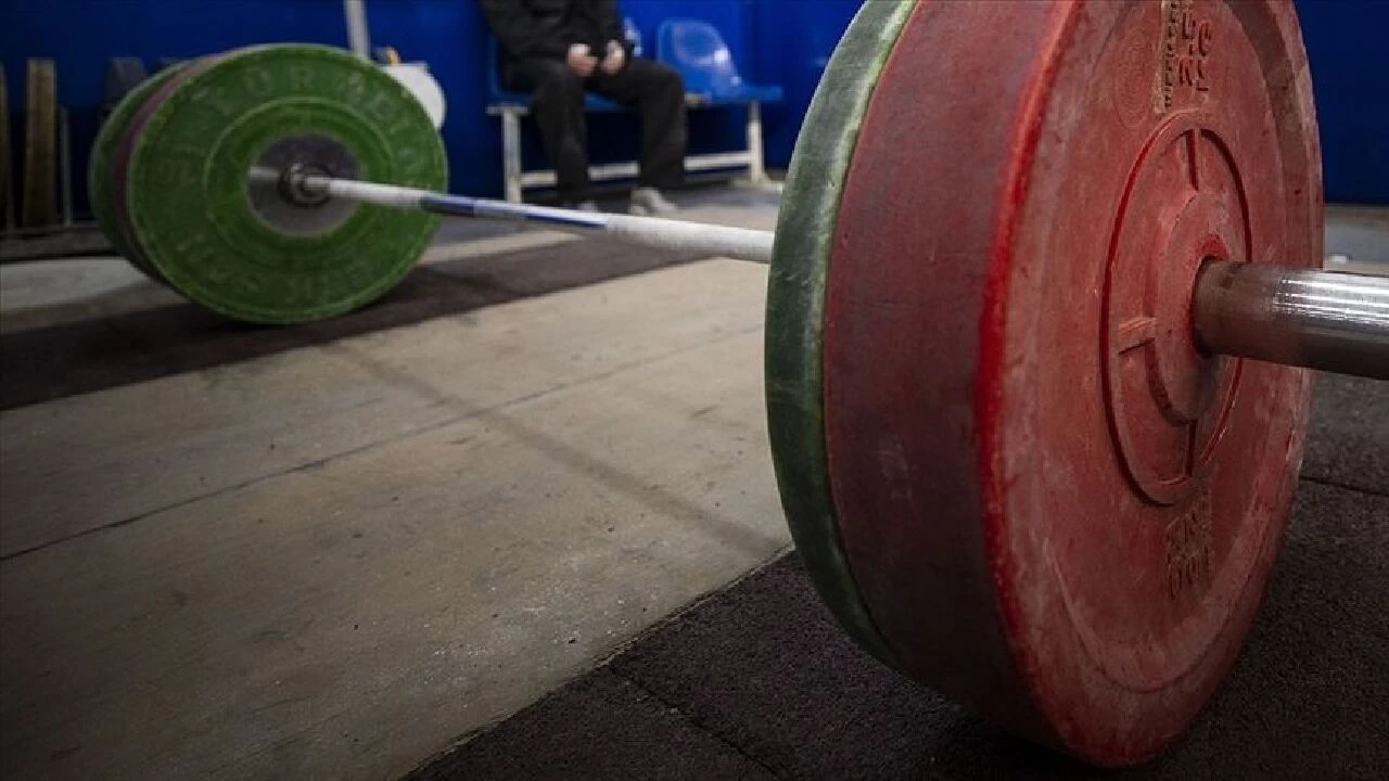 Paralimpik Oyunları halterde bugün Besra Duman 55 kilogramda yarışacak - 2. Resim