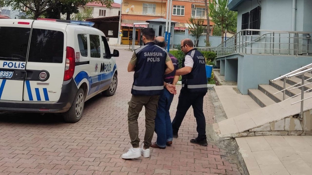 Samsun&#039;da FETÖ operasyonu: Evinin özel bölmesinde yakalandı