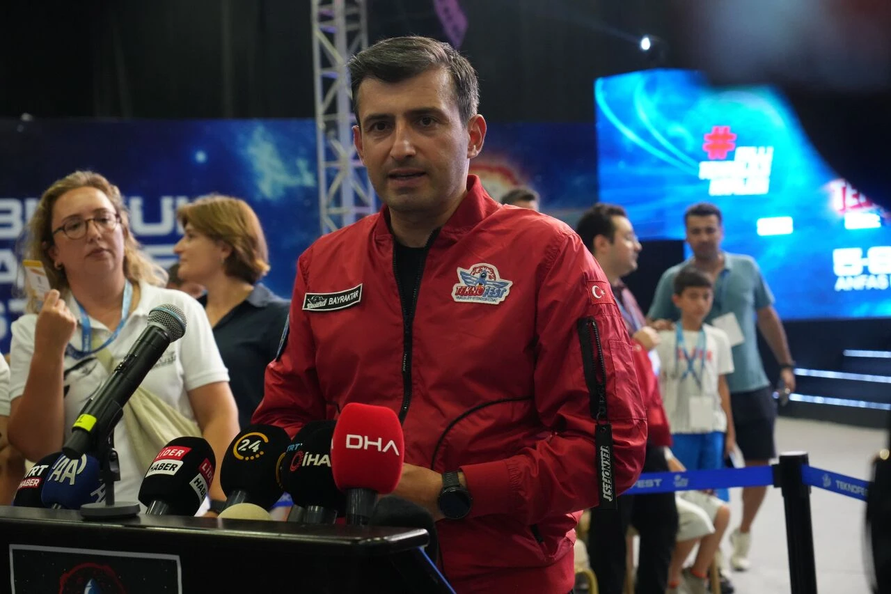 Selçuk Bayraktar Teknofest Antalya'da müjdeyi duyurdu!