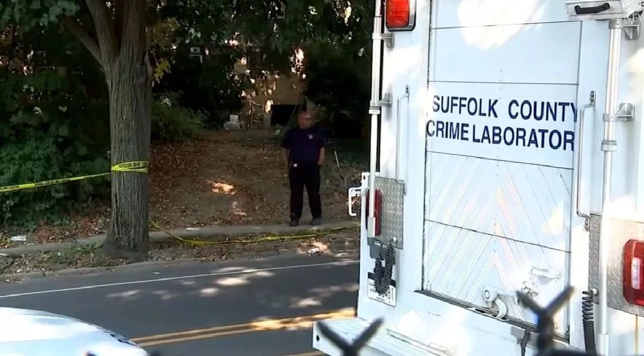 'Şüpheli davranış' ihbarının ardından valizde ceset bulundu! Polis neler olduğunu anlamaya çalışıyor