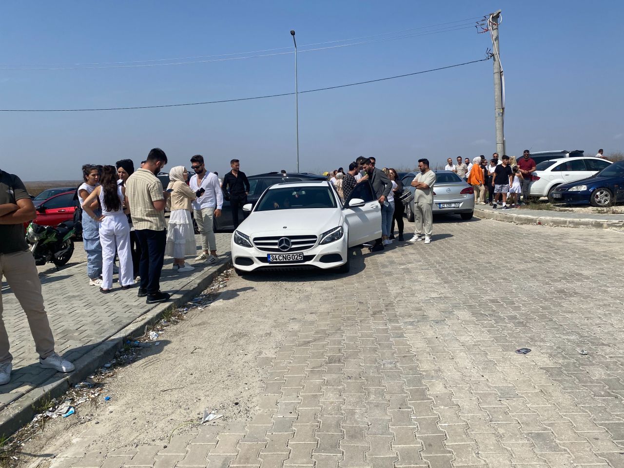 Engin Polat tahliye edilirken lüks araçlar etrafı sardı: Adeta galeri gibi! - 1. Resim