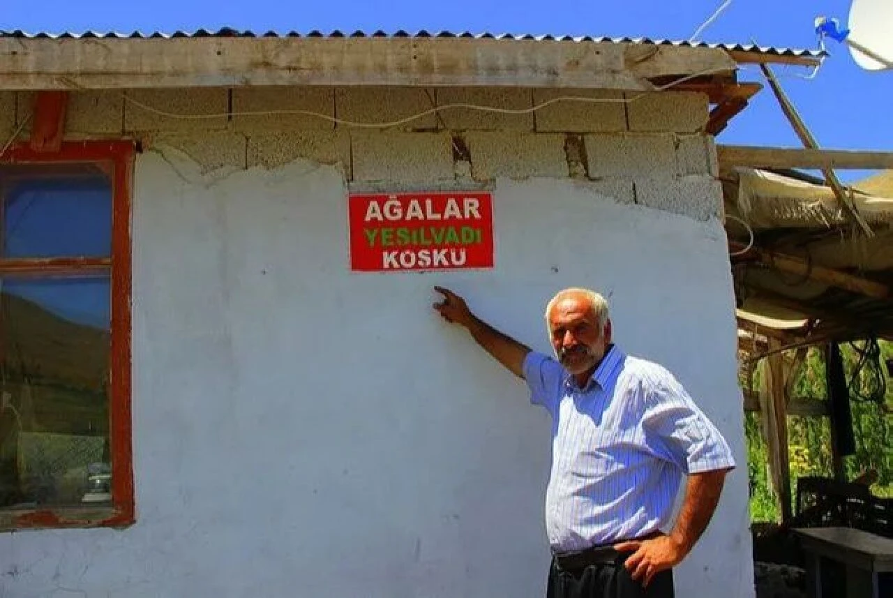 Sahibinden satılık köy! Züğürt Ağa filmi gerçek oldu, yıllar önce aldığı köyü satışı çıkardı