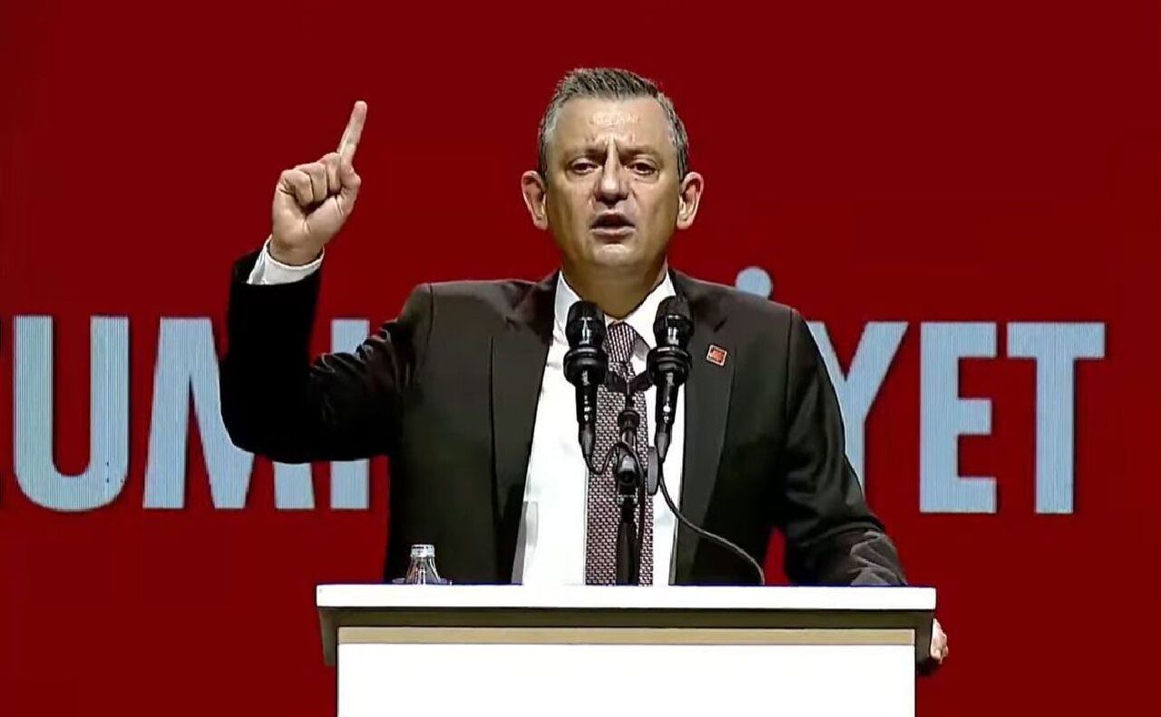 Son dakika | CHP Tüzük Kurultayı'na damga vuran İmamoğlu çıkışı! Özgür Özel rest çekti: Herkes haddini bilsin - 5. Resim