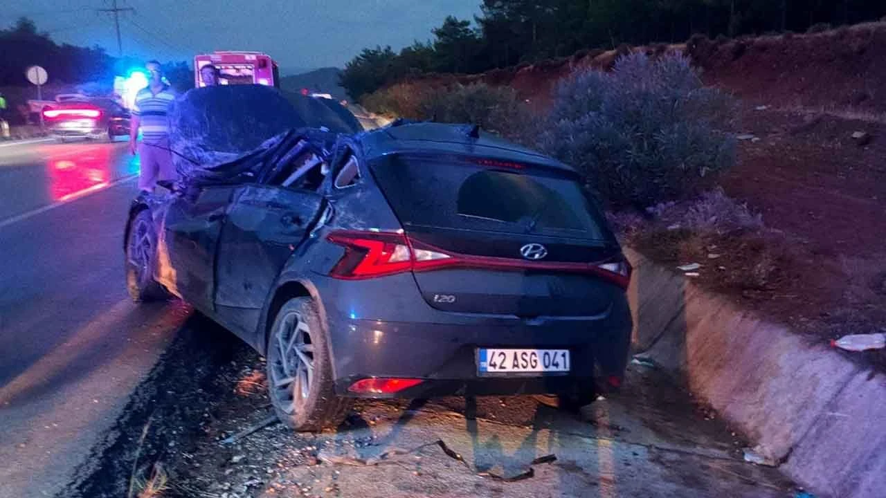 Tatil merkezinde 6 araç birbirine girdi: Ölü ve yaralılar var