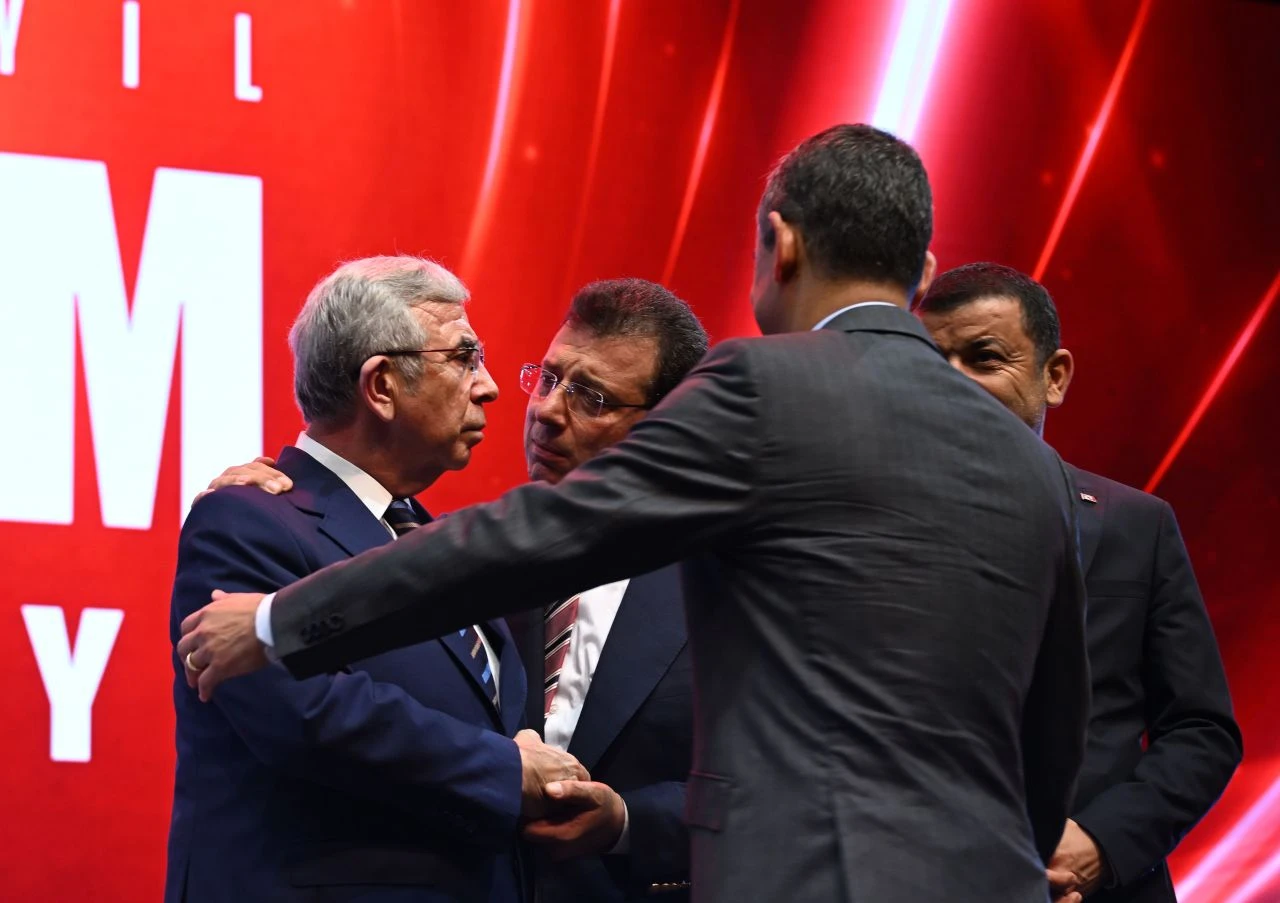 CHP'nin Tüzük Kurultayı'nda konuşma polemiği! Mansur Yavaş açtı ağzını yumdu gözünü