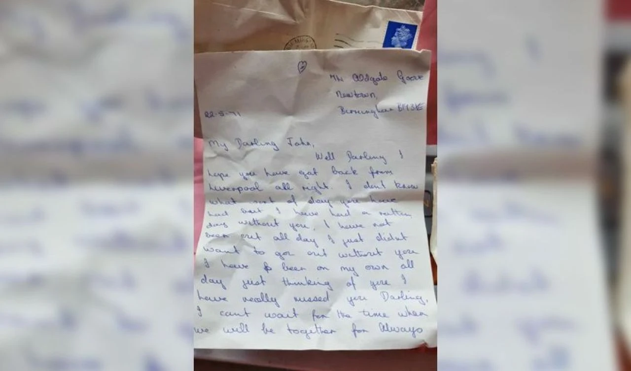 Evinin altında yarım yüzyıllık gizli mektup koleksiyonu buldu: Gözyaşlarına hakim olamadı - 3. Resim