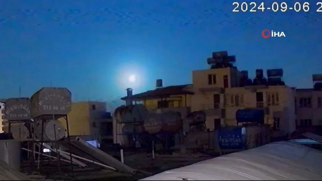 Gece bir anda gündüze döndü! Türkiye’nin birçok kentinde meteor heyecanı yaşandı - 2. Resim