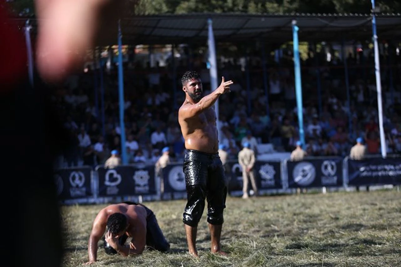 Enes Doğan 2023 yılında düzenlenen Kırkpınar Yağlı Güreşleri'nde başpehlivanlığa yükseldi - 1. Resim