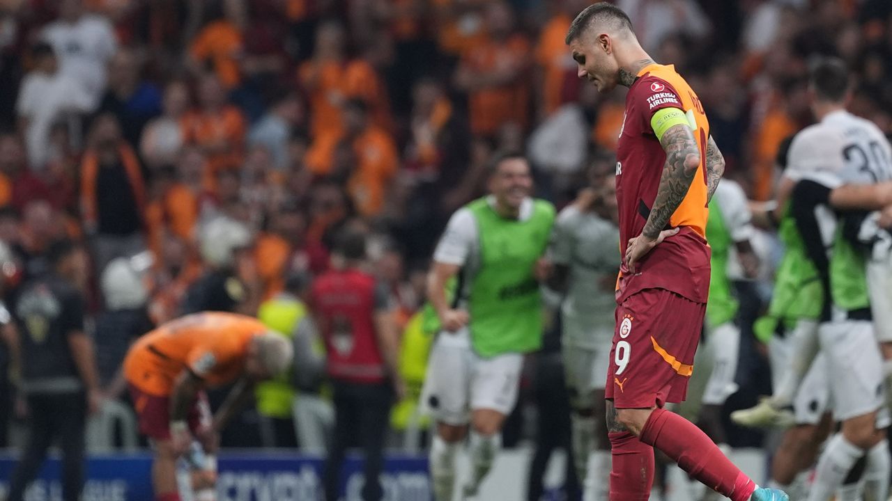 Galatasaray'a Mauro Icardi'den kötü haber! Sahalara dönüşü uzadı