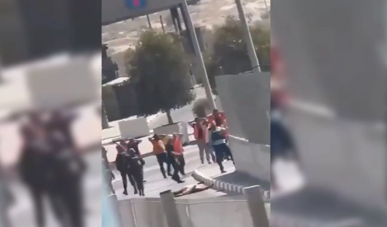 İsrail'e sınır kapısında saldırı şoku! Kamyondan inip mermi yağdırdı - 1. Resim