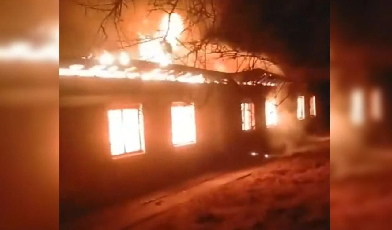 Kenya'da bir okulda daha yangın felaketi: Facianın eşiğinden dönüldü - 1. Resim